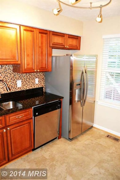 3609 Buckeye Ct, Fairfax, VA 22033 - photo 7