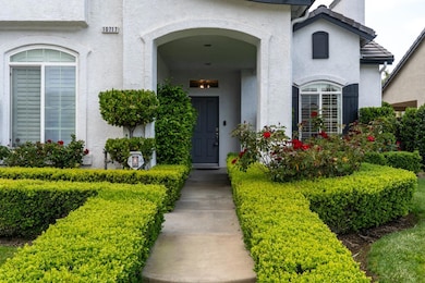 10717 N Bunkerhill Dr, Fresno, CA 93730 - photo 5