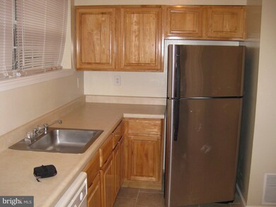 15061 Cherrywood Dr, Laurel, MD 20707 - photo 2