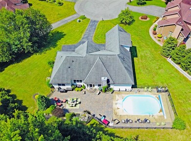 137 Eastwood Ct, Indiana, PA 15701 - photo 4