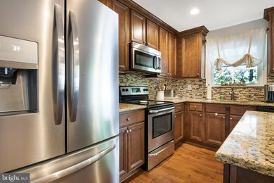 422 Holly Dr, Annapolis, MD 21403 - photo 6