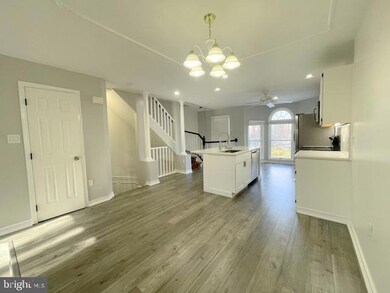 82 Victoria Square, Frederick, MD 21702 - photo 6