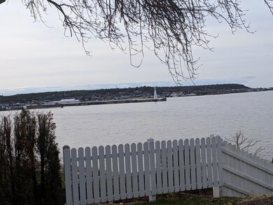 Aunt Mary's Cottage (1)