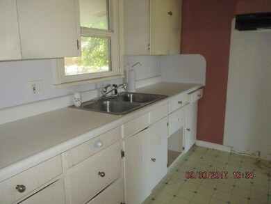 1035 Mitchell St, Klamath Falls, OR 97601 - photo 7