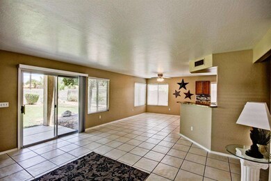 7424 E Lakeview Ave unit 3, Mesa, AZ 85209 - photo 3