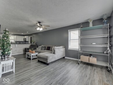 730 N Forsythe St, Franklin, IN 46131 - photo 6