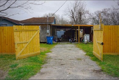 2401 Chamberlain St, Houston, TX 77093 - photo 2