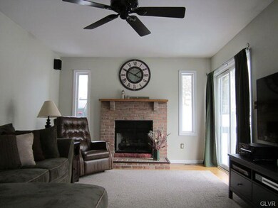 5411 Devonshire Ct, Laurys Station, PA 18059 - photo 7