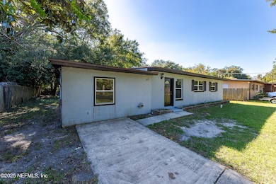 7822 Dubois Dr, Jacksonville, FL 32221 - photo 5