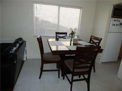 1717 Lomaland Dr unit 2, El Paso, TX 79935 - photo 4