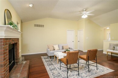 Gas insert fireplace