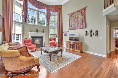 07-FAMILY ROOM
