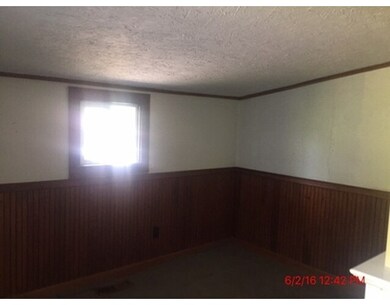 271 E Hartford Ave, Uxbridge, MA 01569 - photo 7