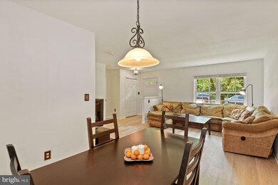 6802 Amber Hill Ct, District Heights, MD 20747 - photo 7