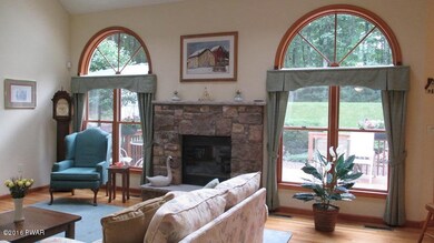 325 Surrey Dr, Lords Valley, PA 18428 - photo 5