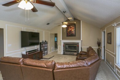 003_Family_Room[1]
