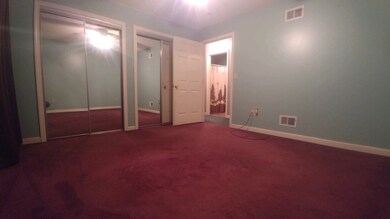 9 Hobbs St, Thorndike, MA 01079 - photo 4