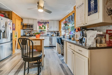 8 Myrtle St, Somersworth, NH 03878 - photo 7