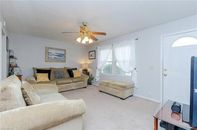 1604 Gavin Dr, High Point, NC 27260 - photo 5