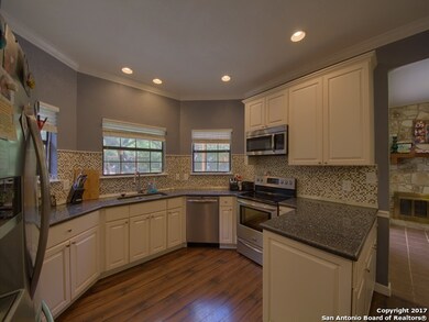 25317 Hazy Hollow Dr, San Antonio, TX 78255 - photo 6