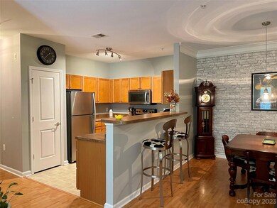 423 Appeldoorn Cir unit 423, Asheville, NC 28803 - photo 2