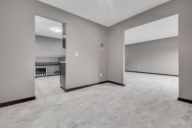 1465 Hartwood Dr, Cincinnati, OH 45240 - photo 7