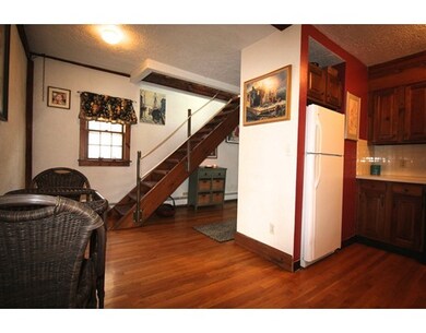 42 Essex St unit 3R, Salem, MA 01970 - photo 4