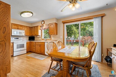 6504 W Oriole Cir, Sioux Falls, SD 57106 - photo 7