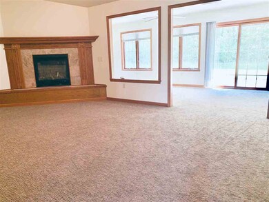 1909 Bluebell Ln, Stevens Point, WI 54482 - photo 4