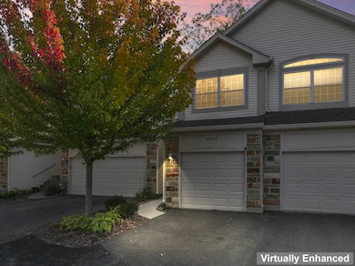 8045 Sierra Woods Ln unit 8045, Carpentersville, IL 60110 - photo 2