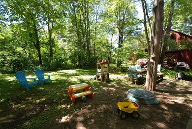 86 Pine Grove unit 86, Amherst, MA 01002 - photo 4