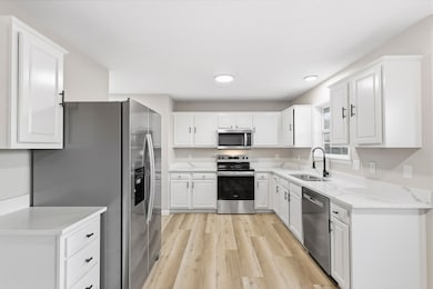 4427 W University St, Springfield, MO 65802 - photo 3