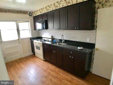 932 Palladi Dr, Halethorpe, MD 21227 - photo 5