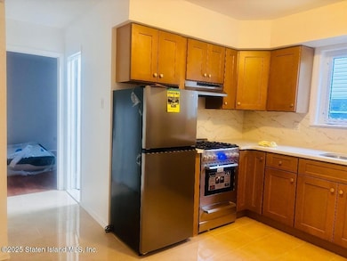 134 Woodbine Ave unit 2, Staten Island, NY 10314 - photo 2