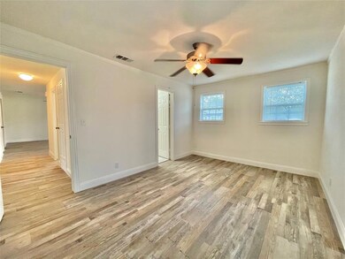 8819 Spaugh Ct, Fort Worth, TX 76108 - photo 5