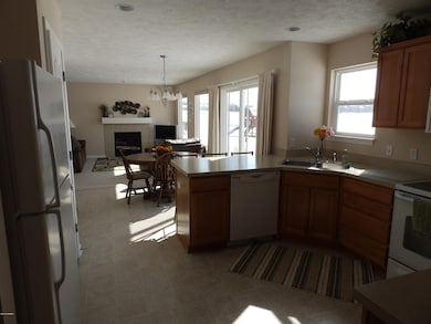 526 Oldfield Dr SE unit 82, Byron Center, MI 49315 - photo 6