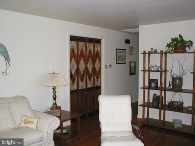 121 Water St, New Holland, PA 17557 - photo 5