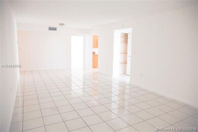 7921 Byron Ave unit 302, Miami Beach, FL 33141 - photo 5