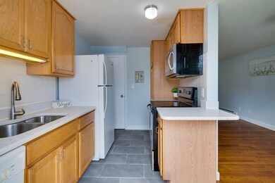 58 Emerson Gardens Rd unit 58, Lexington, MA 02420 - photo 6