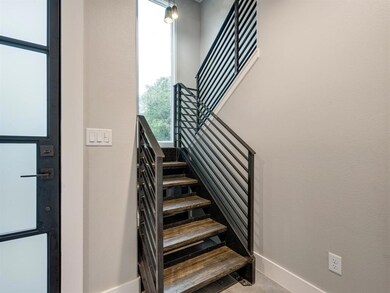 2520 Galvez Ave, Fort Worth, TX 76111 - photo 7