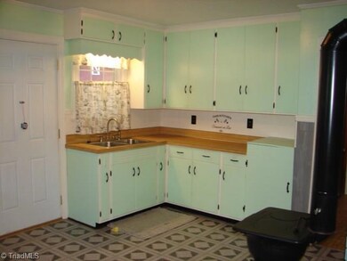 7597 Us Highway 220 S, Asheboro, NC 27205 - photo 2