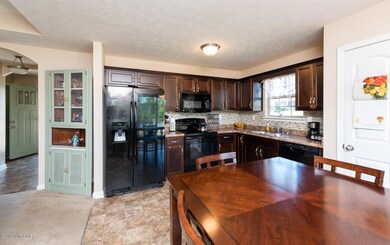 280 Gentry Crossings Blvd, Mount Washington, KY 40047 - photo 6