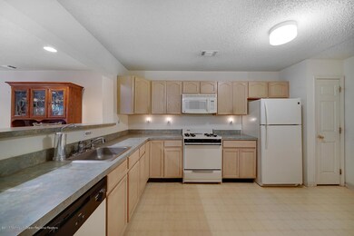 42 Watson Ct Howell NJ 07731-large-012-8