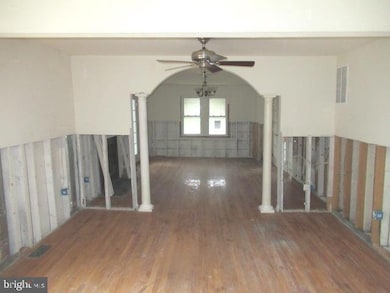 124 Warwick Rd S, Lawnside, NJ 08045 - photo 2