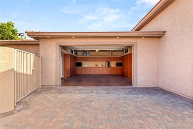 8275 W Craig Rd, Las Vegas, NV 89129 - photo 4
