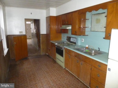 508 Minor St, Reading, PA 19602 - photo 3