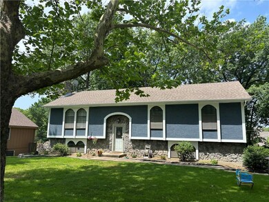 4916 Rosehill Dr, Shawnee, KS 66216 - photo 2