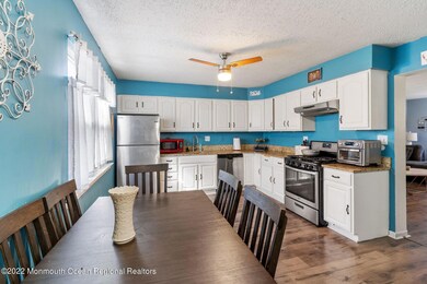 Kitchen_2nd_photo_1214_ROZBERN_CT_