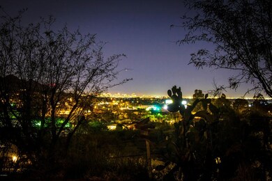 1522 E Yucca 1