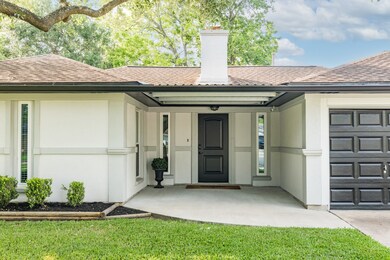 1713 Sherwood Cir, Alvin, TX 77511 - photo 5